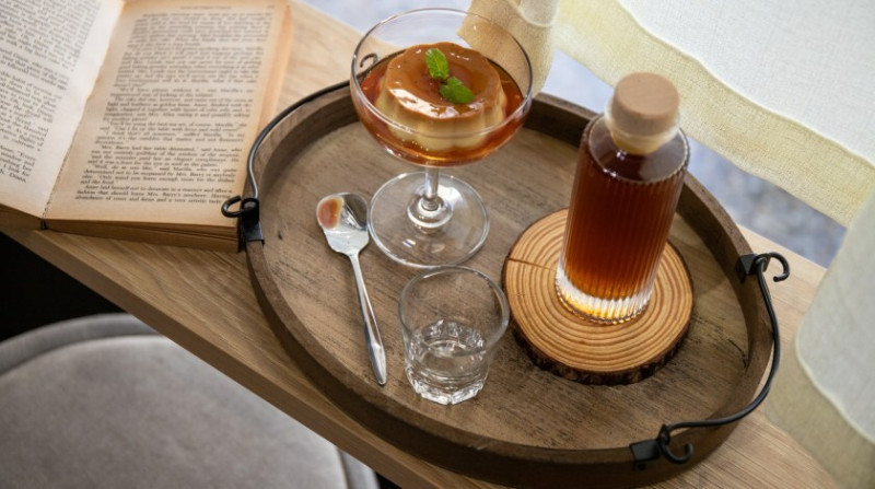 台中｜西屯 一星咖啡館 …所以平常沒人!有好喝的咖啡與手工布丁之外…最近有多了這個”冰滴’咖啡 玻璃瓶可以帶回家