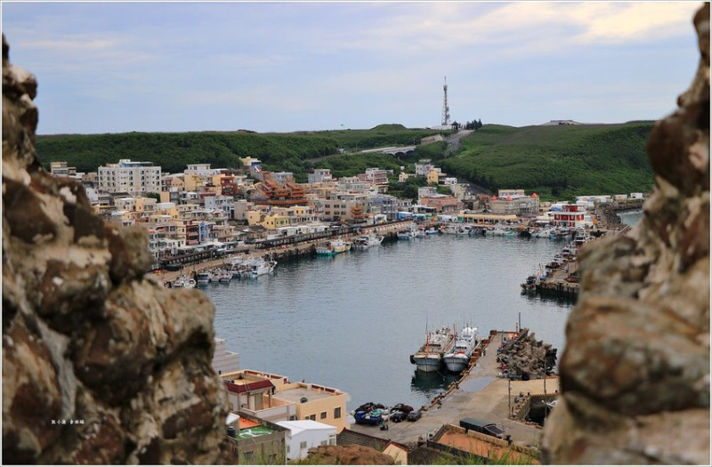 【澎湖‧西嶼】外垵三仙塔‧台版聖托里尼小島，外垵西嶼最美的風景，日出、日落最佳觀景台