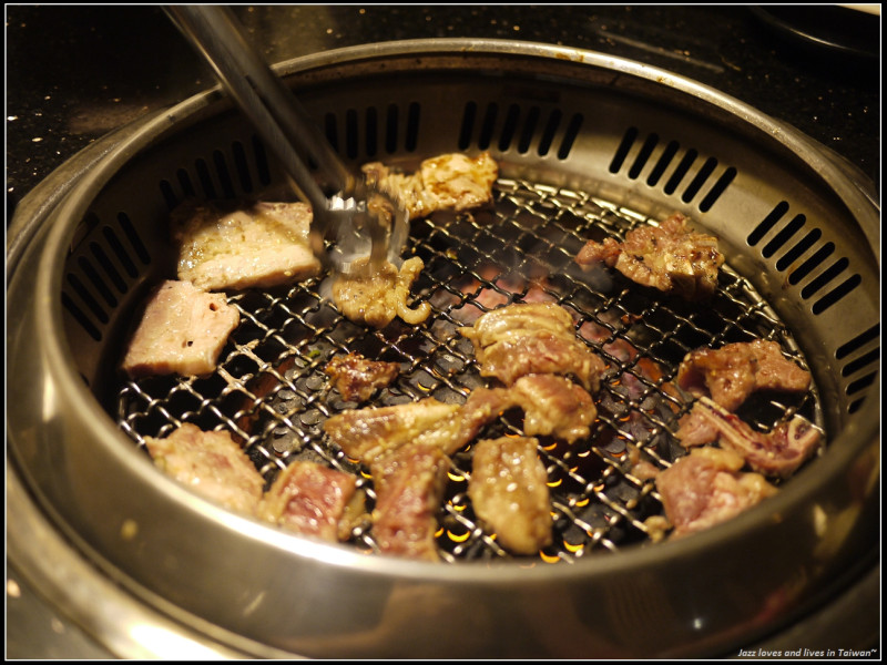 [頂燒] 適合學生族大胃王來吃的燒烤+麻辣火鍋餐廳