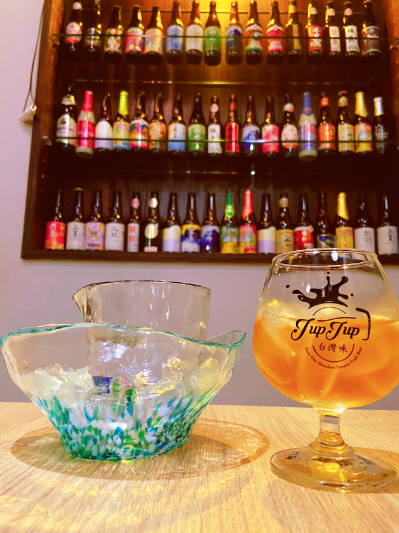 精釀啤酒界的PRADA？24節氣啤酒頭全台唯一放題，Jup Jup精釀啤酒居酒屋/市政府站精釀啤酒喝到飽居酒屋推薦/台北信義區宵夜酒吧推薦