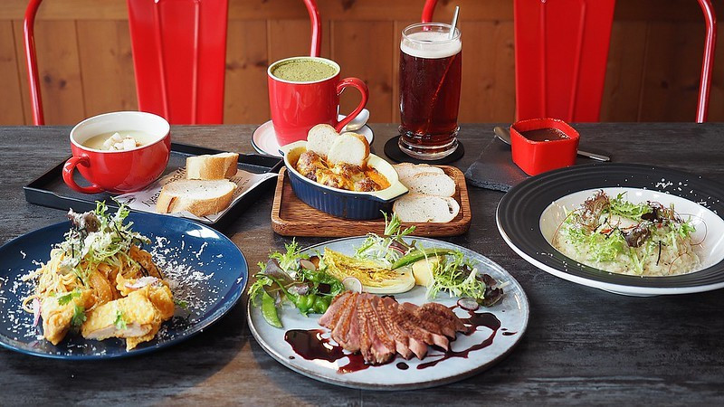 道地異國風味不用花大錢！【Lé Eat 義法倉廚】鳳山華鳳特區值得一吃的美味！（附完整菜單價位）文山特區美食 鳳山義大利麵/鳳山義式餐廳推薦