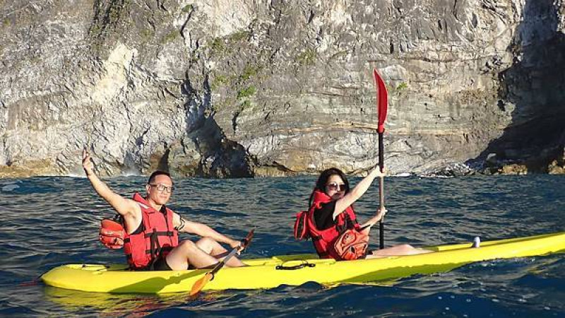 【飛與行的記憶】國內︱花蓮：生日划獨木舟在太平洋海上迎日出
