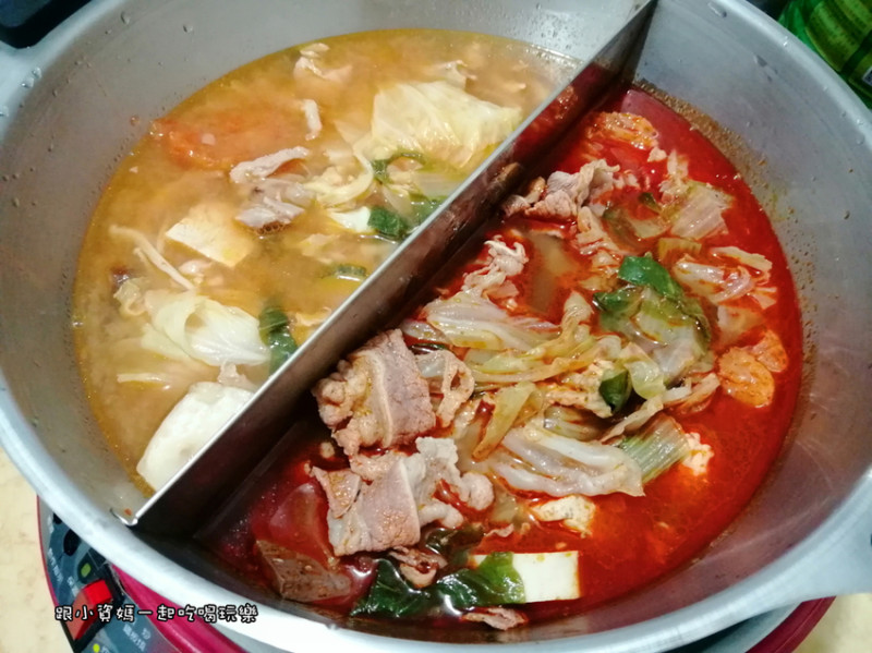 【新北市永和區美食記】饗小鍋-小火鍋外帶專門店 九種湯頭任君挑選 百元小火鍋平價又美味 鄰近樂華夜市