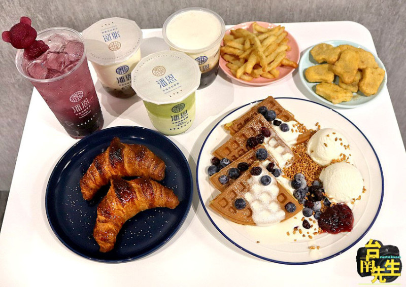 台南手搖飲／嚴選高級台灣茶／台糖蔗糖液與台灣本土二砂／全鮮奶系列不加水／手炒黑糖x無色素波霸／總店限定鬆餅系列／茶葉通過ISO22000與HACCP認證／原物料產地清楚標示