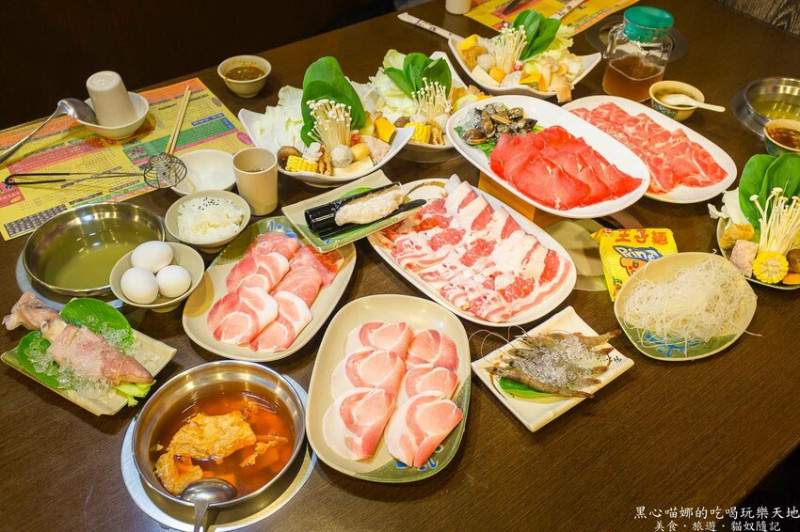 高雄苓雅︱深川日式涮涮鍋三多店　免服務費、春節不打烊、冬日優惠送肉盤，不是吃到飽卻飽到懷疑人生！