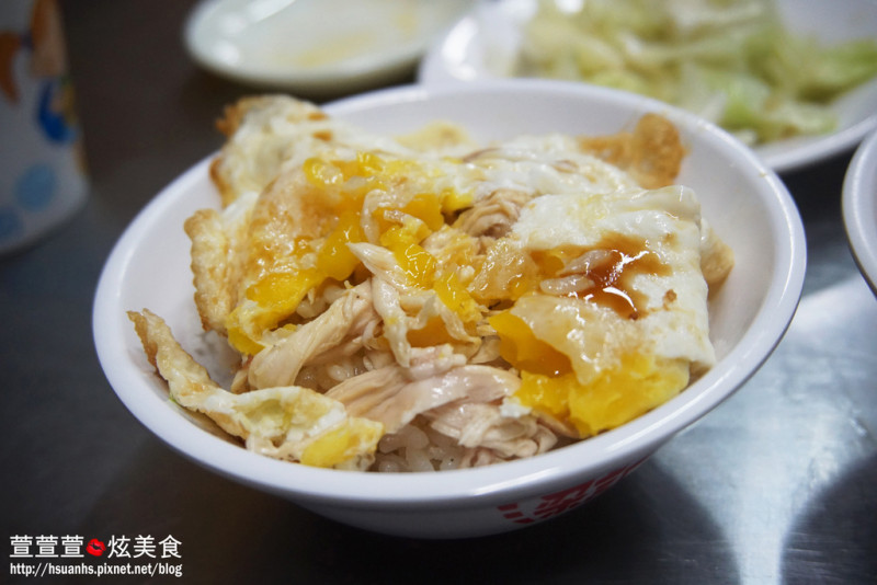 【台北】梁記嘉義雞肉飯。小S的愛 全台北最好吃雞肉飯! 比銷魂更厲害 這是黯然招魂飯 各個次元都會愛上這勾魂的好味道