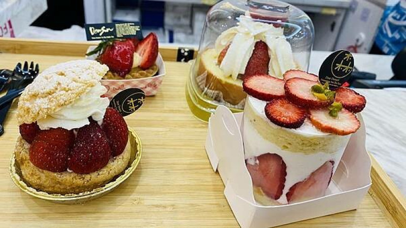 桃園龍潭景點【手信霧隱城】秒飛日本玩穿越/銅板價就能享用草莓系列甜點/門票全額扺消費/園區好拍好吃好買/2024最新資訊分享