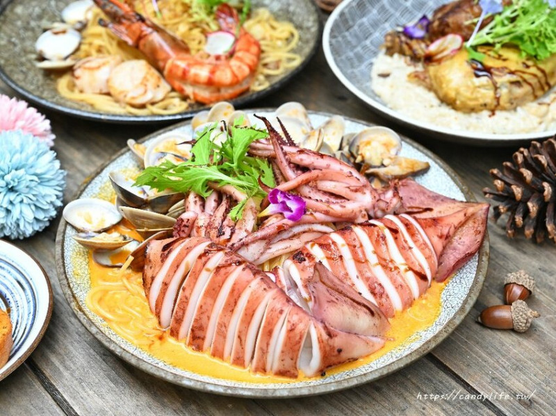 高沐手作料理｜地點超隱密的老宅人氣義大利麵，擺盤超浮誇，還有超美天井造景～