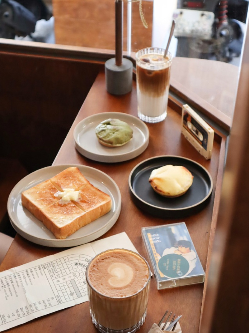 [ 台北美食 ]SIDOLI RADIO 小島裡-充滿卡帶的復古空間 快來登島吧！