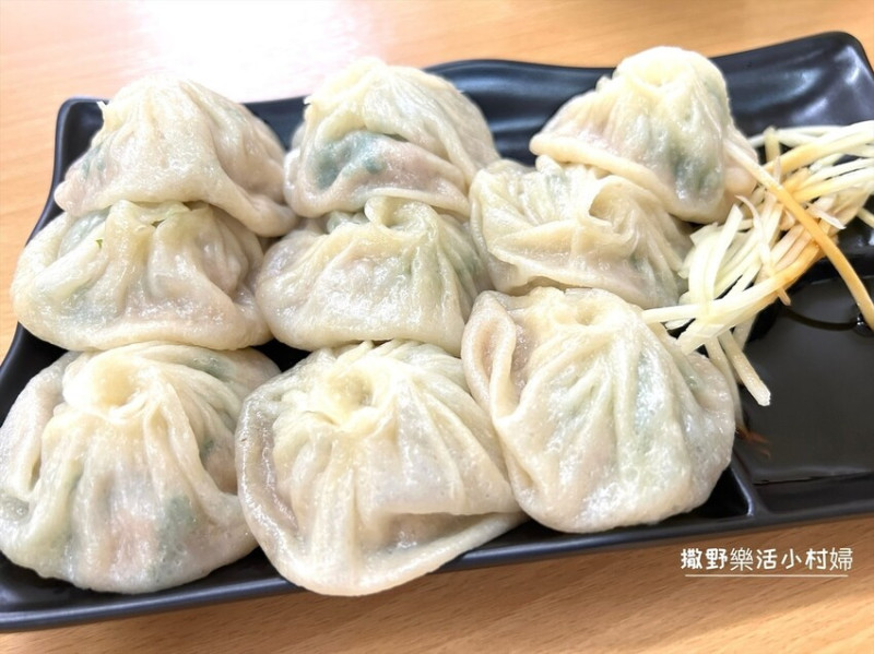 鄉間在地隱藏版，蔥多鮮甜肉多汁【美公子湯包】皮薄摺痕美｜宜蘭員山美食