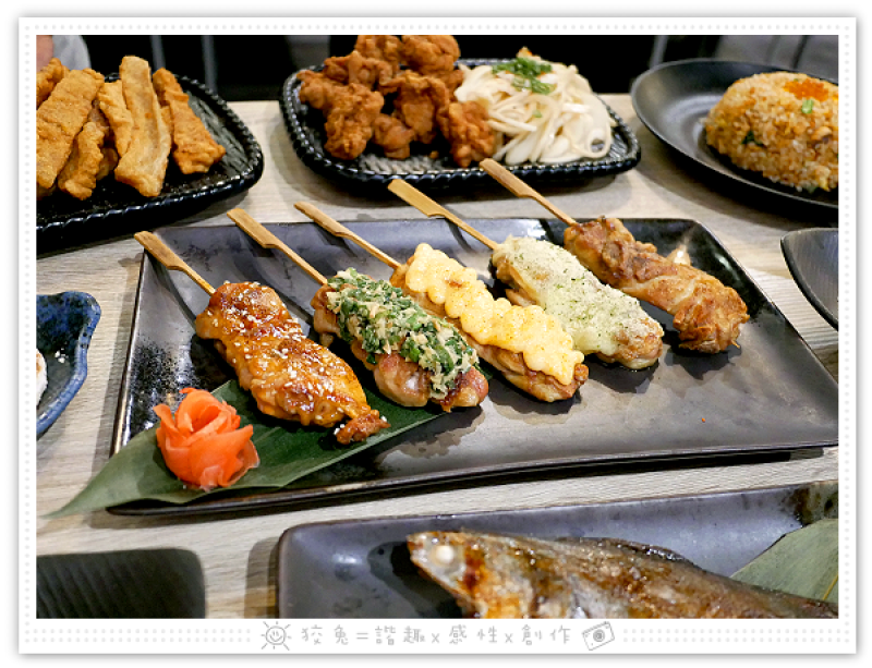 [高雄食記] 藏湘居酒屋~菜色不單純！李組長也推薦！網路票選冠軍下酒菜必嚐！近瑞豐夜市！鼓山區美食推薦！(明華店)