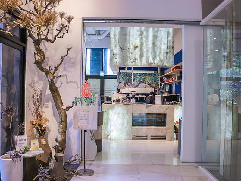 【內湖咖啡廳推薦】袋鼠夢咖啡～內湖義式餐廳推薦～平價義式料理、高級裝潢～販售五星級飯店的冷凍料理包～附菜單