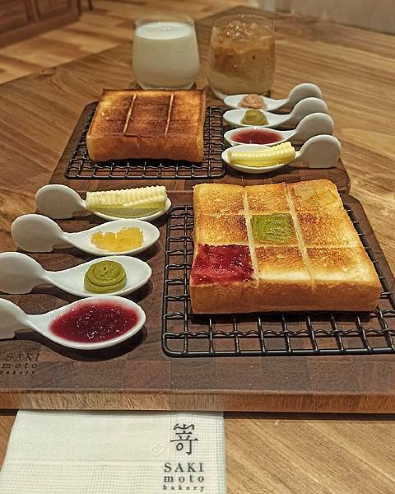 【新北板橋】嵜本高級生吐司專門店，跨出台北市新開張，北部第四家店，板橋大遠百店新開幕，超人氣生吐司，必朝聖下午茶