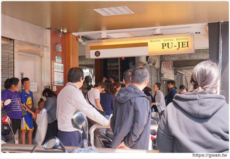 史上最誇張麵包店，居然出動警衛維持秩序，招牌羅宋真的好好吃！！