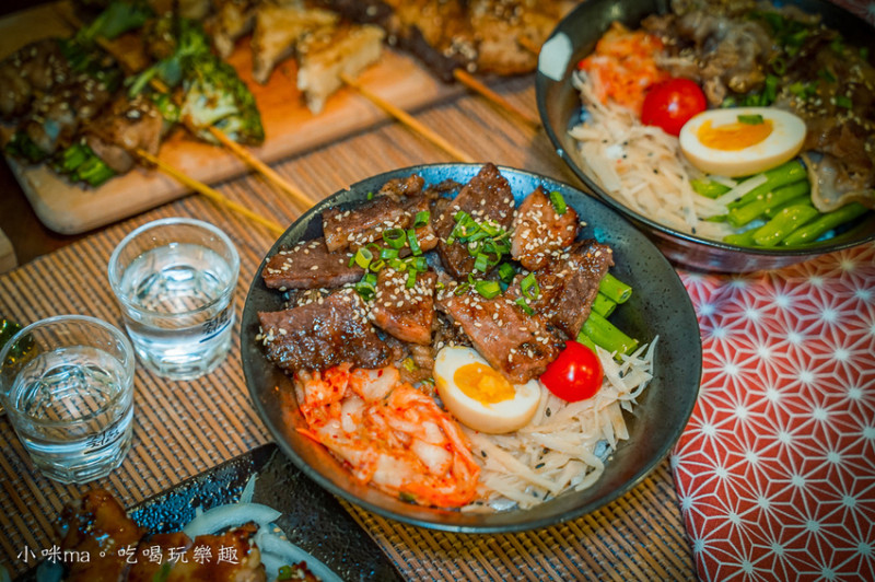 地方媽媽 丼飯、串燒 ▏大食怪就點霸王丼 炙燒牛五花、無骨牛小排、照燒雞腿 all in one。長庚醫院後方高CP值丼飯、串燒。捷運小巨蛋站