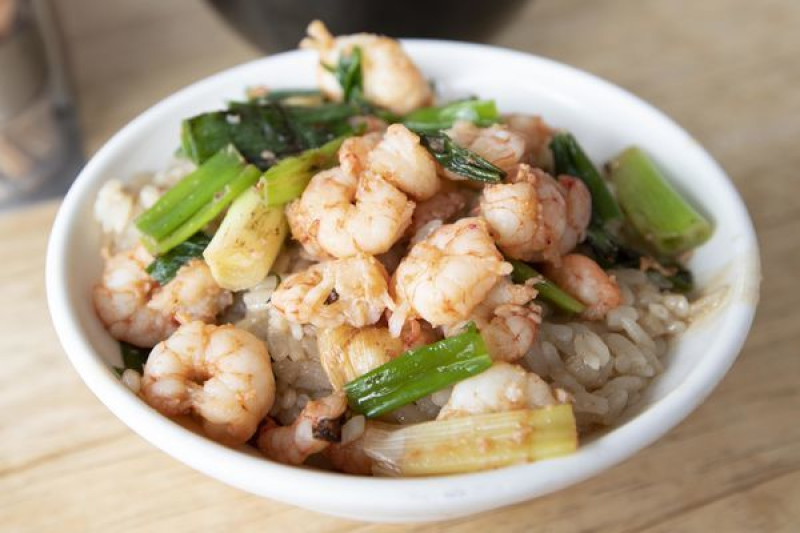 (台南本店) 集品蝦仁飯 - 矮仔成整修中，只好集品用力點下去