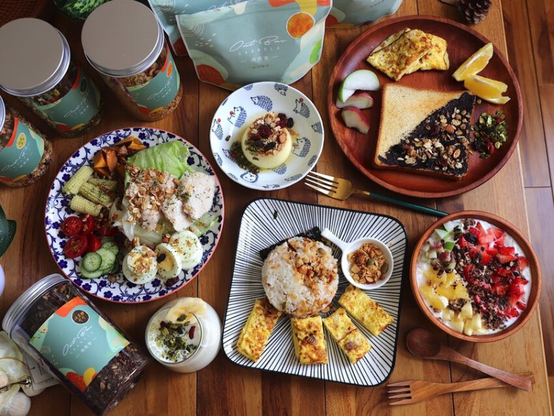 燕麥吧Oatbar：健康美味的烤燕麥零食.口味多款.單吃就超好吃/教你用烤燕麥快速製作美味的燕麥料理/6道居家燕麥食譜分享 - 進食的巨鼠