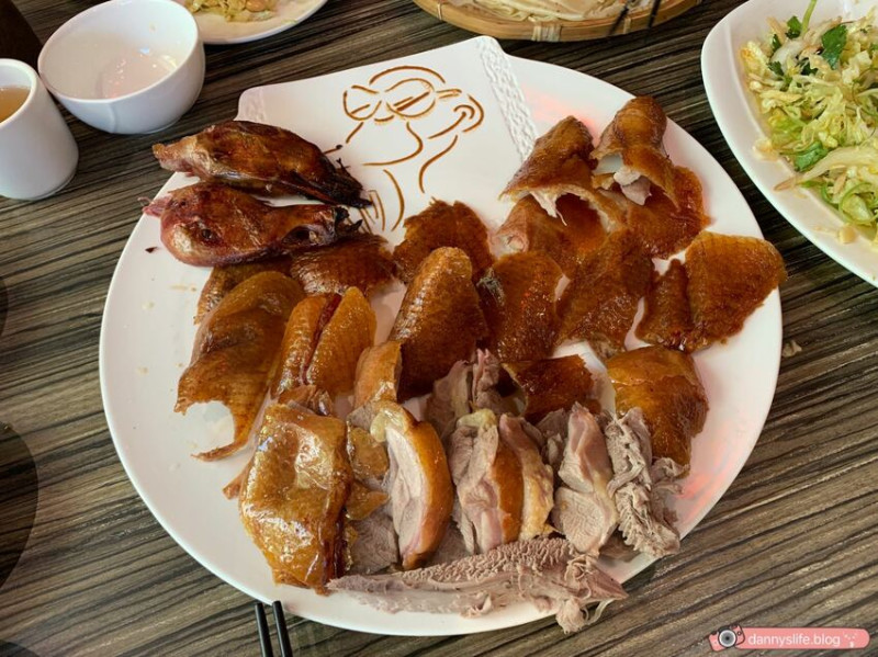 鴉片館 │台中美食•一鴨八吃，現烤現片鴨，每道菜都美味 - 丹尼的吃喝玩樂