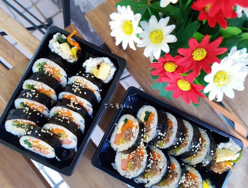 《高雄美食》韓煮廚❤歐爸賣的韓國海苔飯捲，銅板價格~