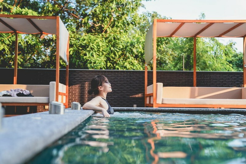 【台南仁德｜住宿】捷絲旅台南十鼓館。6月新飯店開幕，渡假風格發呆亭和游泳池，房間融入十鼓文化，非常有設計感