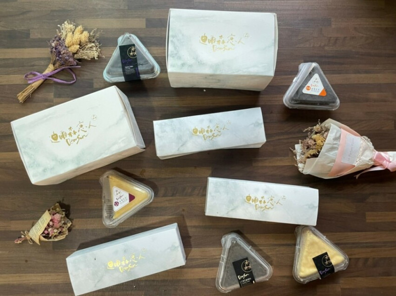 [宅配] 迪爾森戀人~大理石紋質感風。獨家三角千層甜點