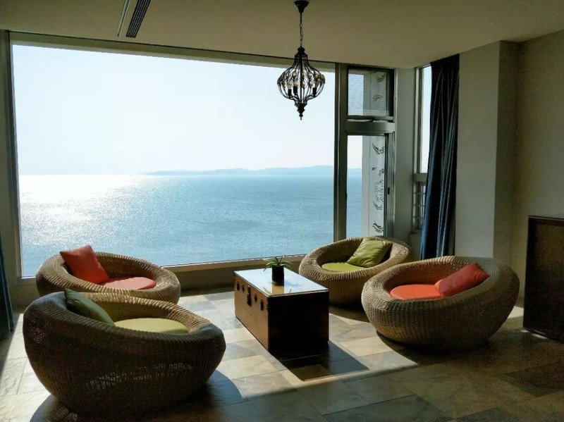 住宿【金門。海院子】金門必住無遮蔽180度海景房｜房間內傍晚就可看夕陽｜海景搖滾區