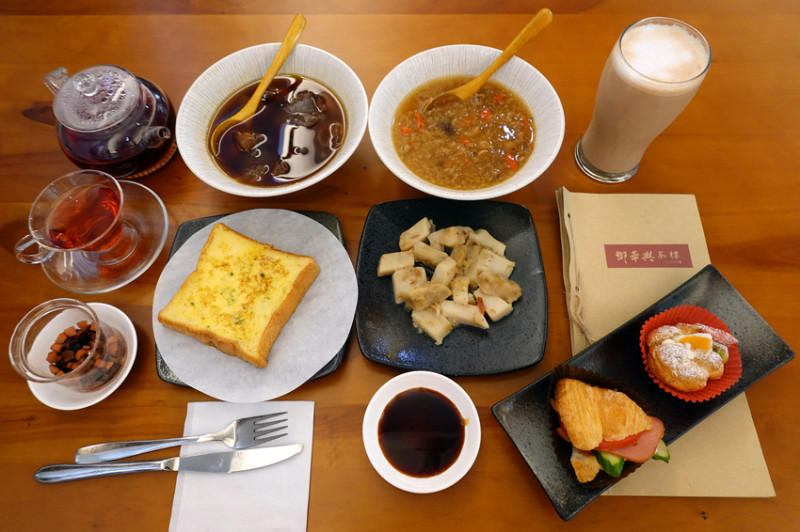 松山站古早味糕餅、麵包、生日蛋糕、會議點心專賣店- 御華興茶樓/御華興食品，白天也能內用的饒河街夜市美食，饒河夜市必買台北伴手禮