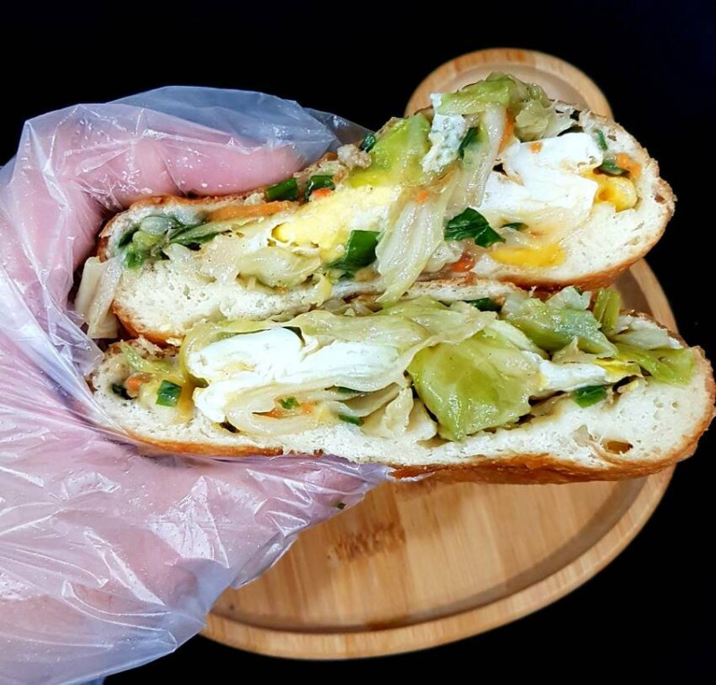 餅皮Q彈有嚼勁超推起司高麗菜口味-嘉義大掌櫃煎餅