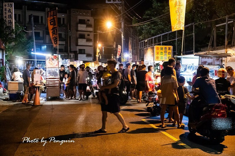 台南．安南區．初訪國宅夜市．美食臥虎藏龍一條街．源伯烤魷魚、和津壽司