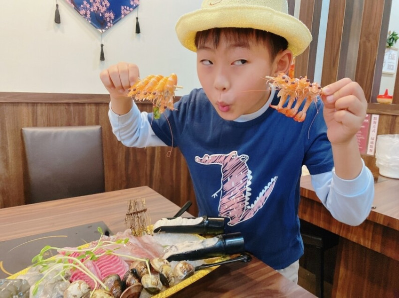 高 CP值的八方悅鍋物，讓屎蛋一家怎麼吃都放不下筷子吶～