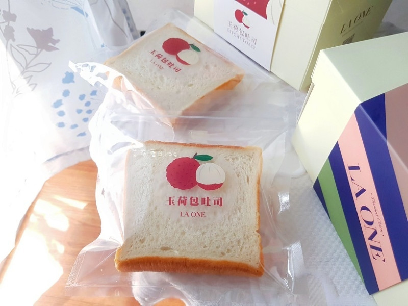 《高雄美食》LA ONE Bakery❤經典之作~玉荷包吐司，細緻綿密HEN好吃！！