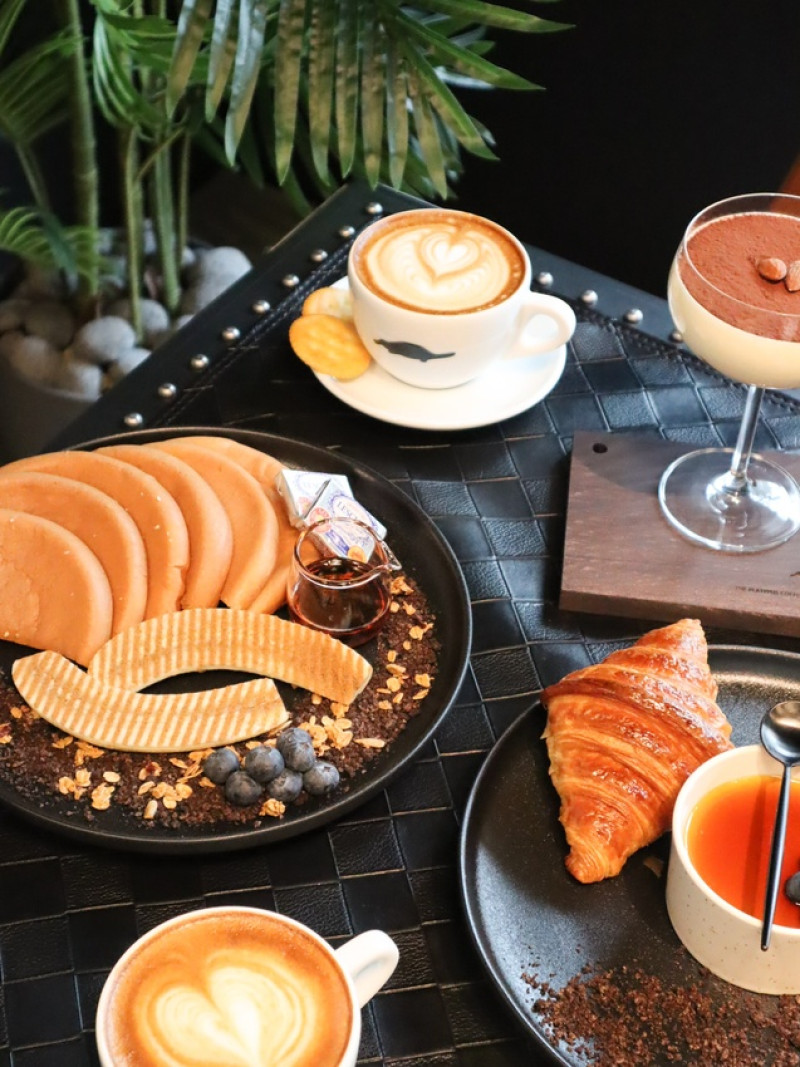 [ 台北美質感工業風咖啡廳進駐內湖商圈！鬆餅、提拉米蘇、烤布蕾、麵包籃