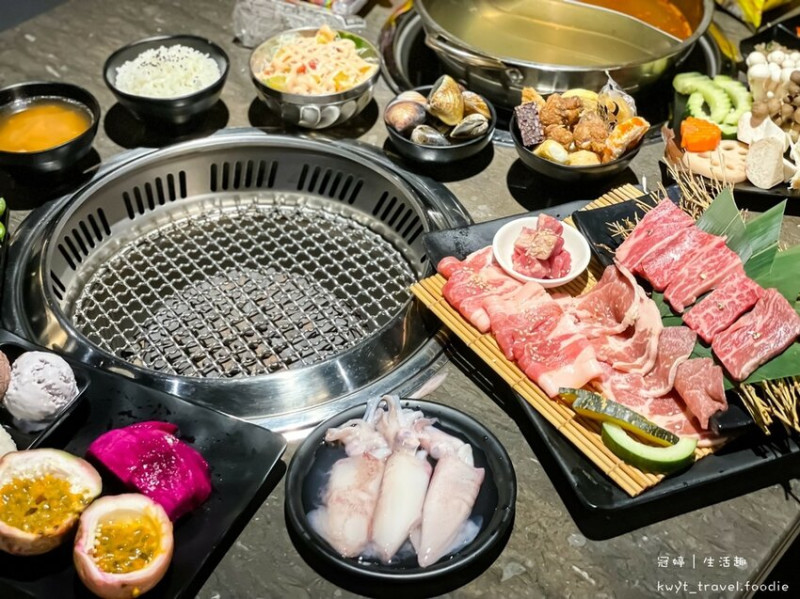 【龍榮燒肉】299元吃到飽，基隆燒肉火鍋吃到飽推薦，近50種食材，年末聚餐、過年聚餐吃飽飽│菜單