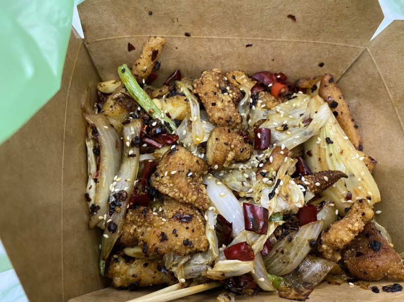 【台南 宵夜】喵嫂鹹酥雞，麻辣香鍋鹹酥雞太香忍不住逼問路人哪買的？爆好吃炒鹹酥雞內行人推薦