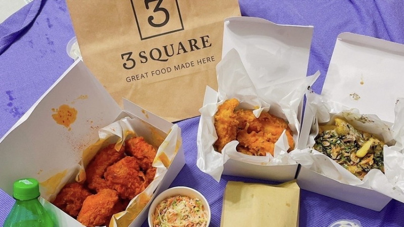 【食記】【松山美食】數位美食廣場─3 SQUARE的大蘋果辣雞翅口味太絕（內有菜單）