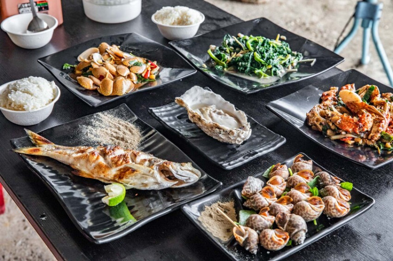 花蓮縣壽豐鄉屋銤海鮮｜一秒到泰國！海景配海鮮，無敵海景第一排海鮮餐廳