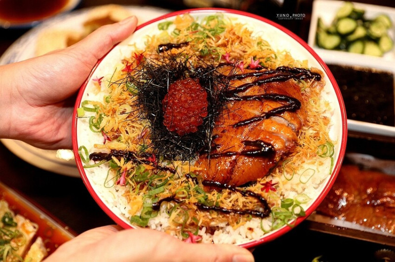 宮廷風川味御膳！一鴨四吃超銷魂 大口咬下邊吃邊滴汁｜LA時尚川菜-永康店(台南超人氣川菜館)