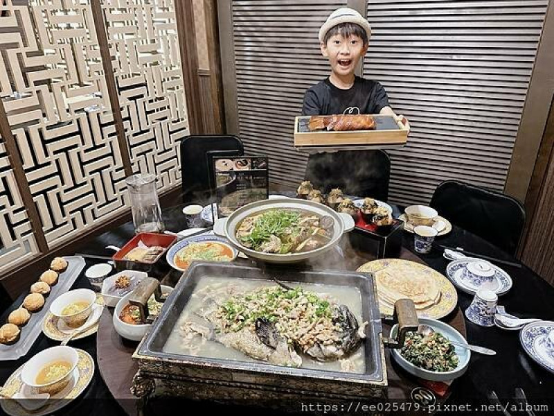 LA時尚川菜-永康店 父親節聚餐推薦，帶著父親享用台灣味十足的時尚川菜吧！