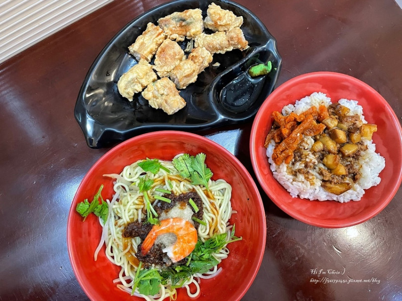 【台北大稻埕食記】洪十一台南擔仔麵 - 大稻埕巷仔內的台南味，蝦捲好好吃！