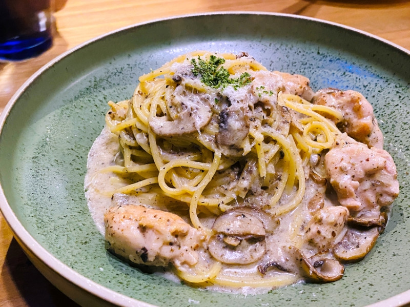 【台中 義大利麵】默爾 pasta pizza(台中J Mall店），多樣化的餐點很適合聚餐