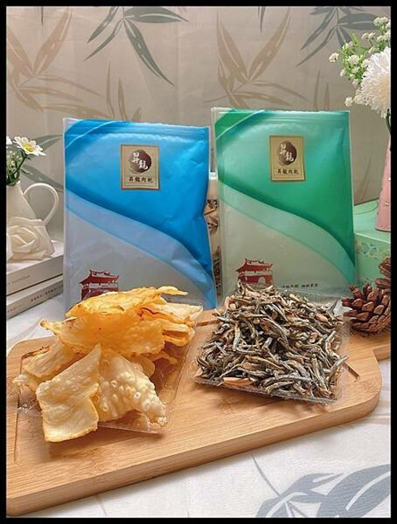 年節送禮推薦【昇龍肉乾】飛卷片VS 杏仁小魚乾,年節聚會聊天必備涮嘴點心，更是出遊不可或缺的零嘴