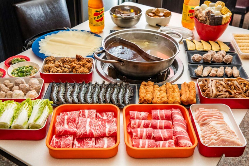 新北市林口區川膳麻辣鴛鴦鍋（原林口老街詹記）｜回訪率100%老字號麻辣鍋！網封最強麻辣鍋鴨血，布丁般的極致口感