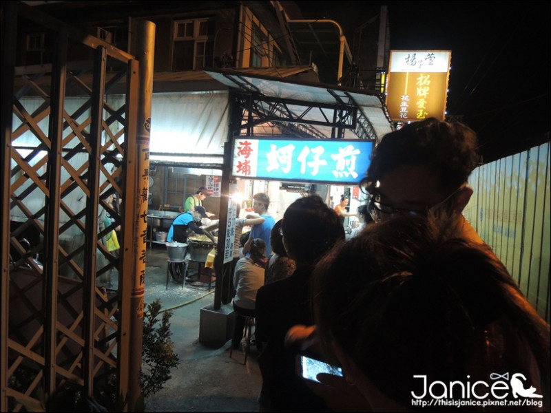 食記° 花蓮 -【 海埔蚵仔煎，楊子萱招牌愛玉 】小巷子裡的排隊美食