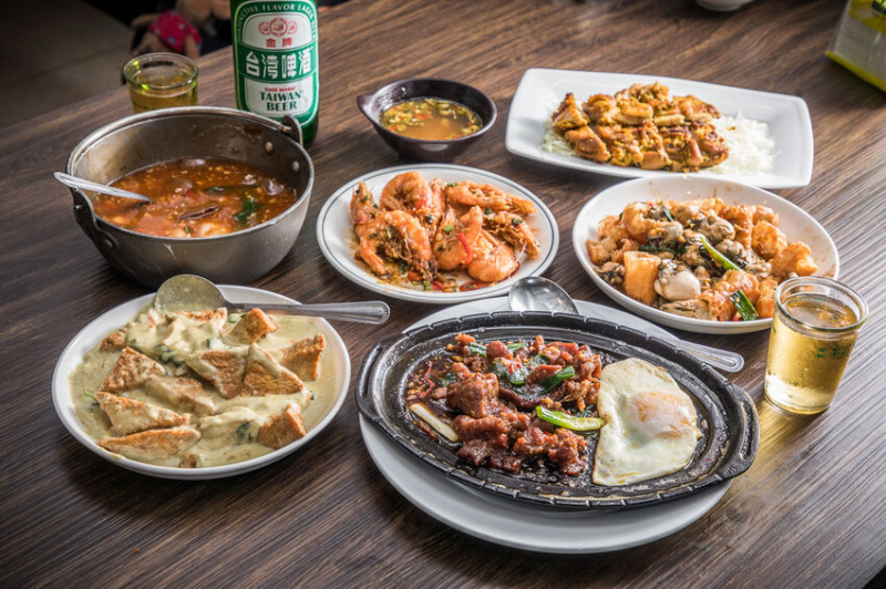 桃園市桃園區酒肆平價海鮮快炒｜便宜大碗又好吃！巷仔內熟客才知道的私房熱炒店