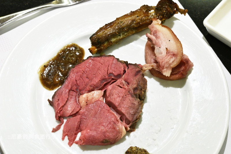 [宜蘭礁溪] 長榮鳳凰酒店 桂冠餐廳半月灣 Buffet自助晚餐吃到飽 自助早餐 宜蘭五星級飯店自助餐推薦食記