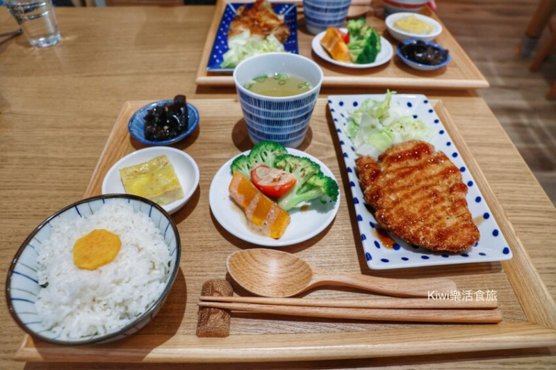 鹿港禾火食堂｜彰化鹿港美食日式丼飯 套餐.單點推薦鹽麴厚切炸豬排套餐、奶油蒜香烤雞腿排，近鹿港民俗文物
