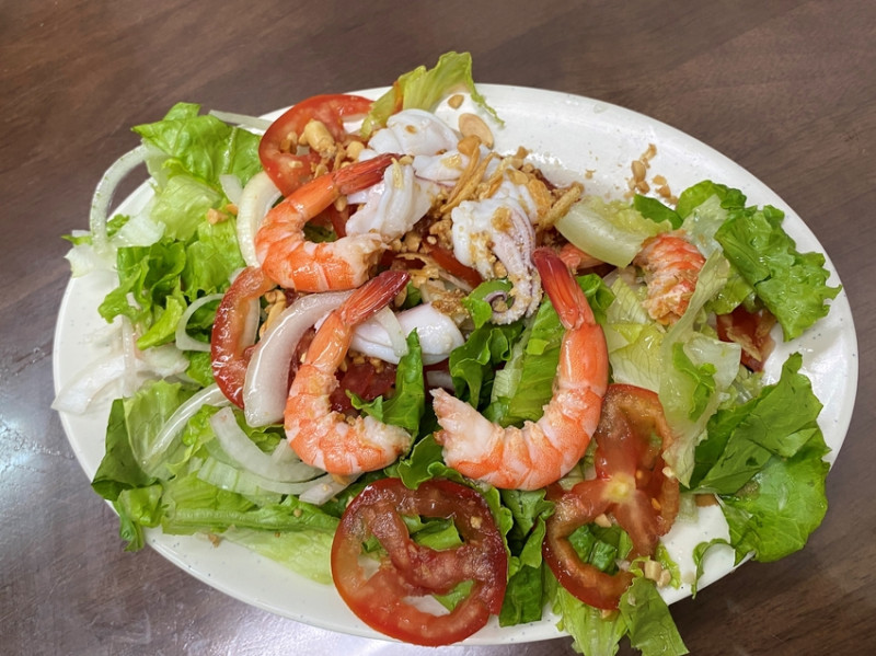 【台中 越南料理】佳華越南美食，菜單無雷道地越南平價小吃