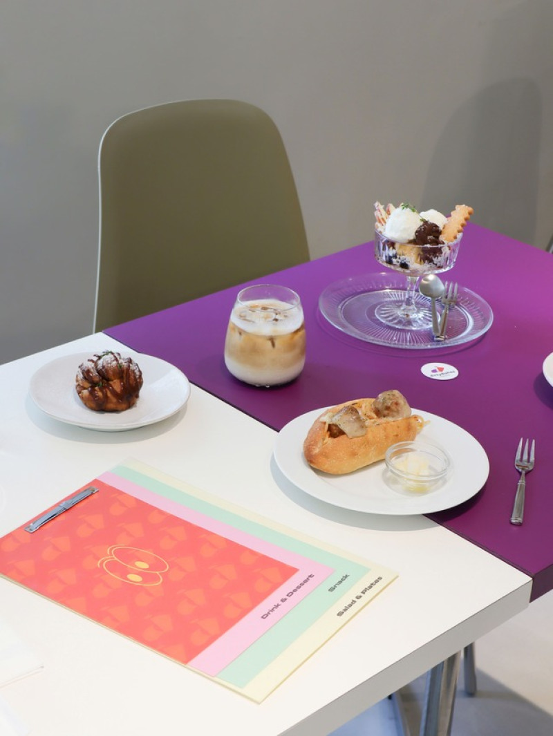 來到異次元空間的新開幕咖啡店 ⚪️ 中和與新店的交界