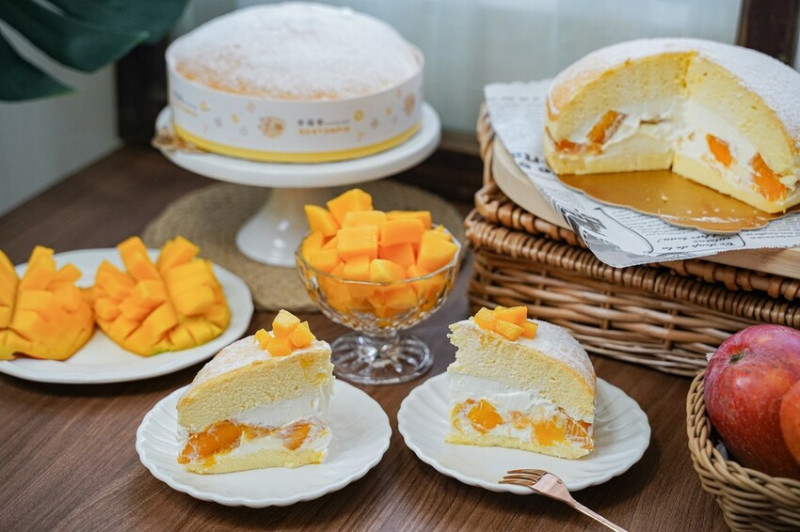 高雄美食｜夏季限定必吃的愛文芒果波士頓派/松露巧克力口味也好吃/幸福巷手作波士頓派 高雄自由店