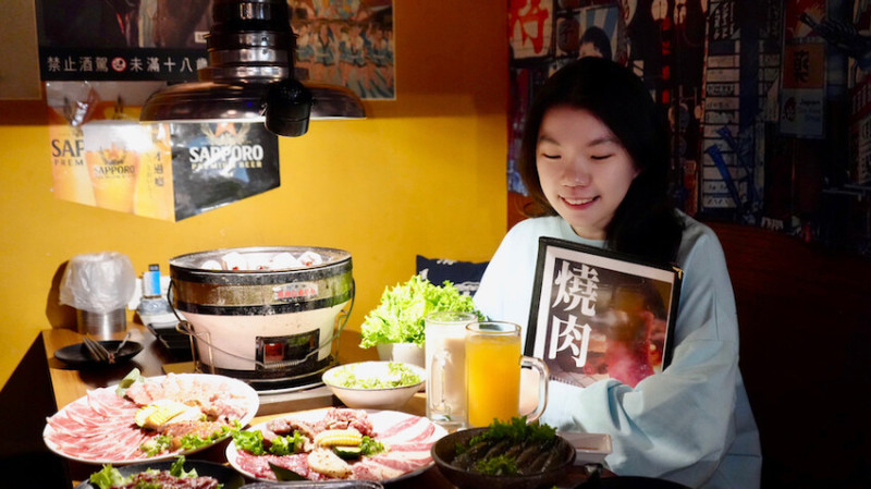 [台中] Hi 燒肉！台中炭火燒肉～超特別內臟燒肉這裡都有！逢甲燒肉／西屯區燒肉推薦